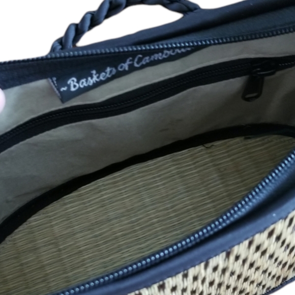Baskets of Cambodia Woven Purse - Picture 9 of 10